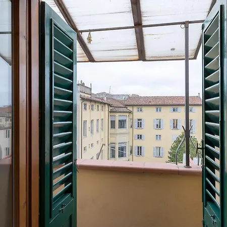 San Zanobi Nest In Firenze